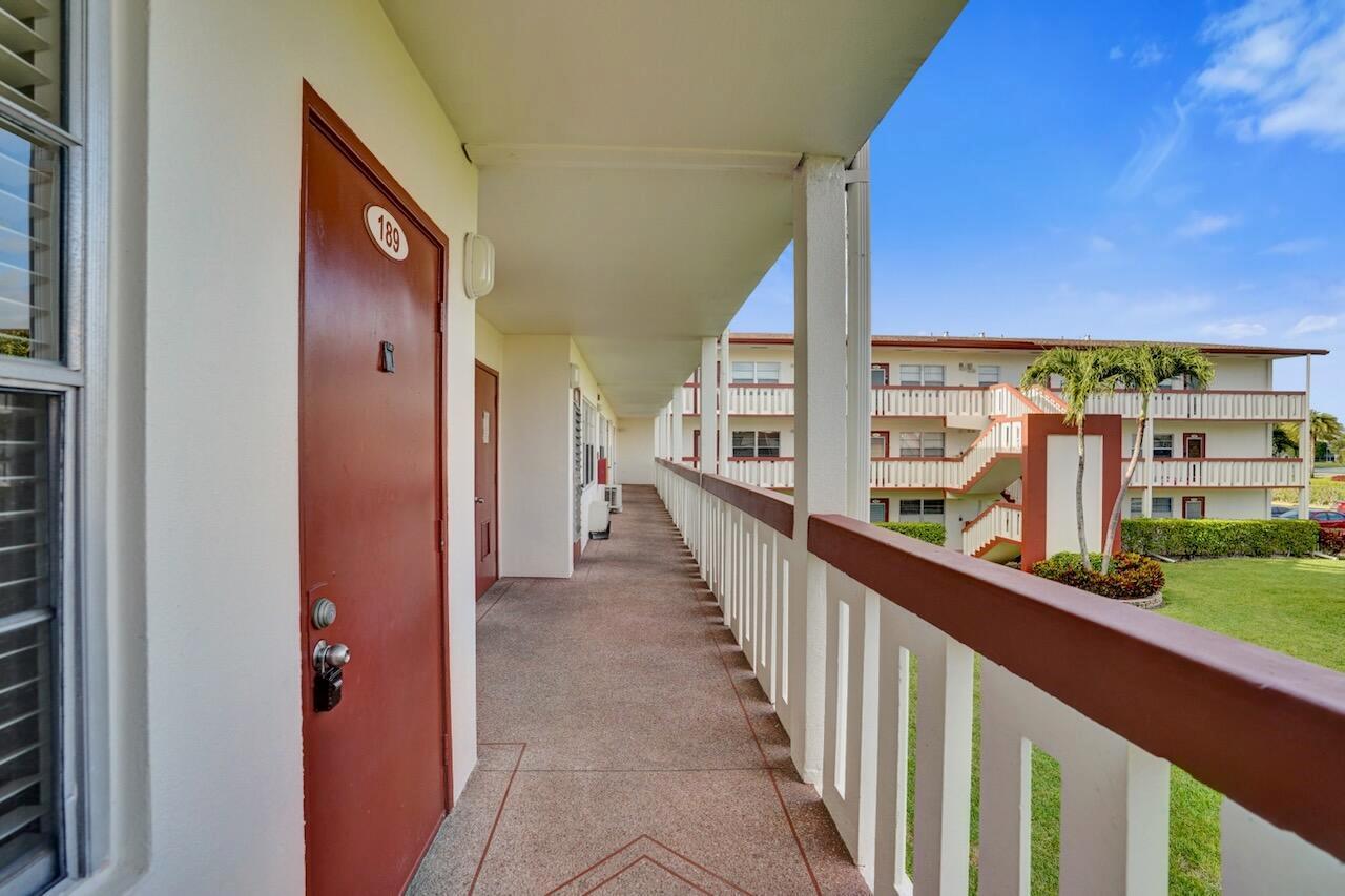 189 Brighton E, Boca Raton FL 33434 photo 5
