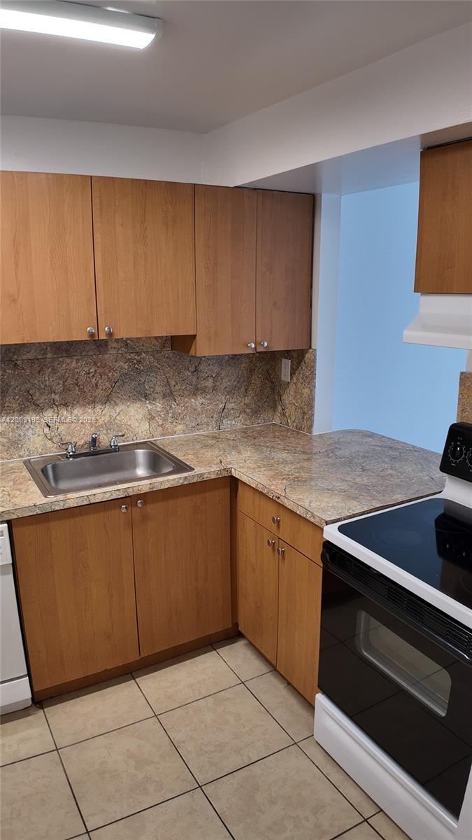11120 SW 196th St # 302, Cutler Bay FL 33157 photo 2