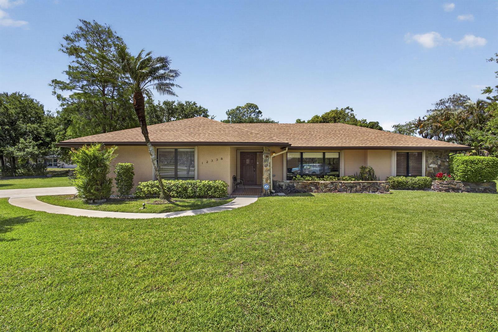12338 Old Country Road N, Wellington FL 33414