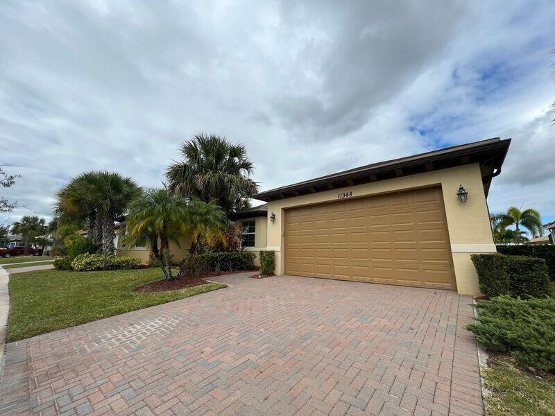 11948 SW Crestwood Circle, Port St. Lucie FL 34987