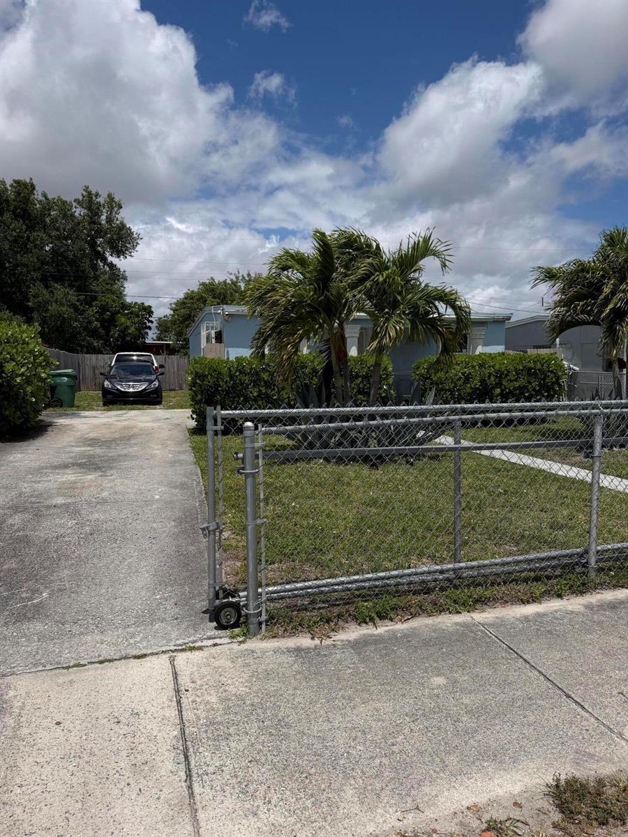 2241 Rutland Street, Opa-Locka FL 33054 photo 3