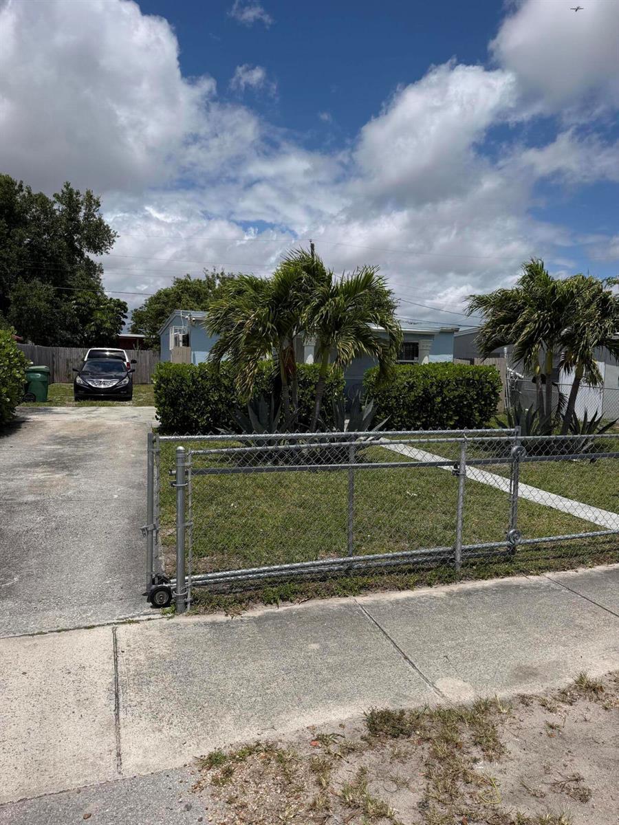 2241 Rutland Street, Opa-Locka FL 33054 photo 4