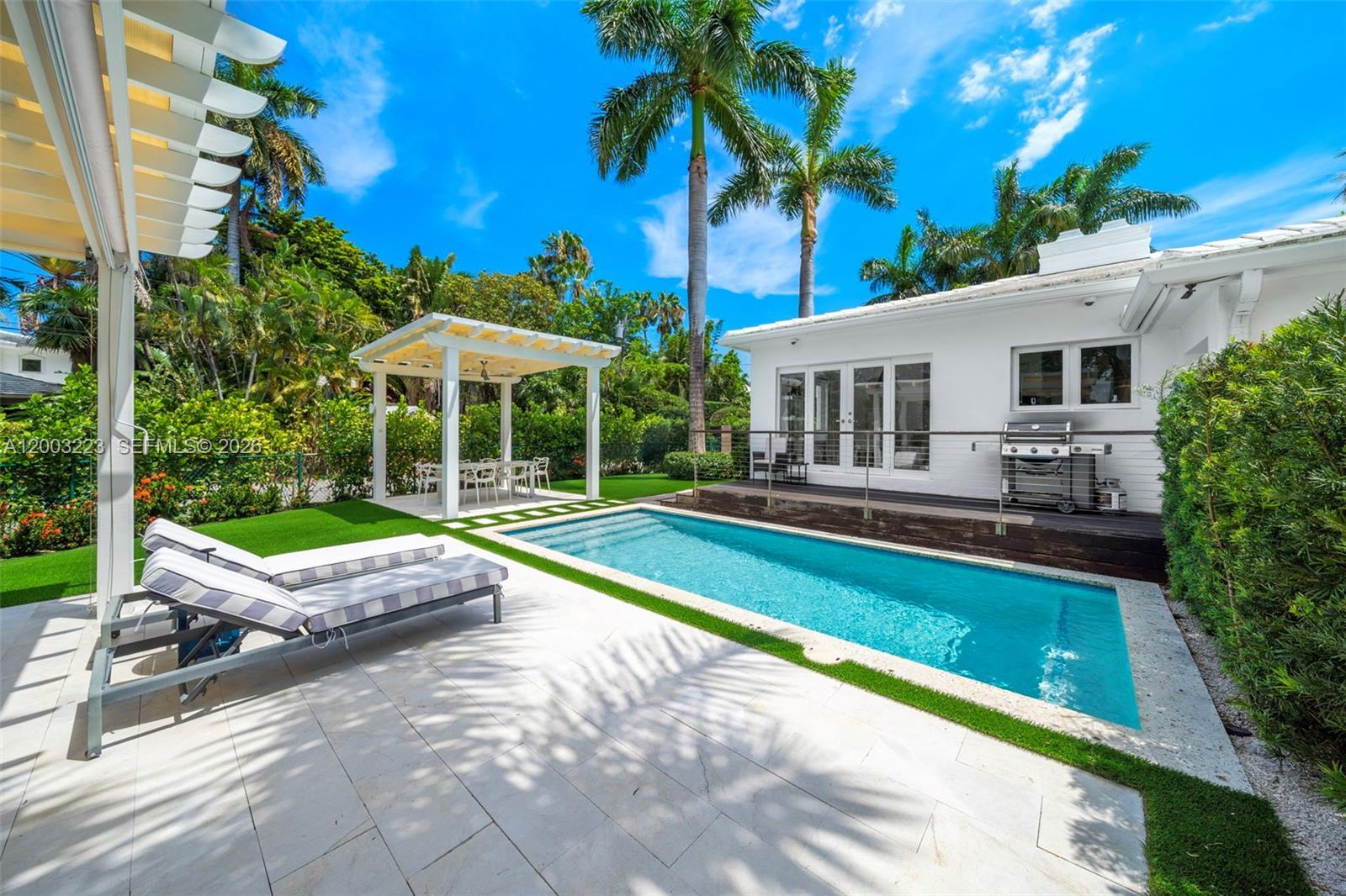 330 E San Marino Dr, Miami Beach FL 33139