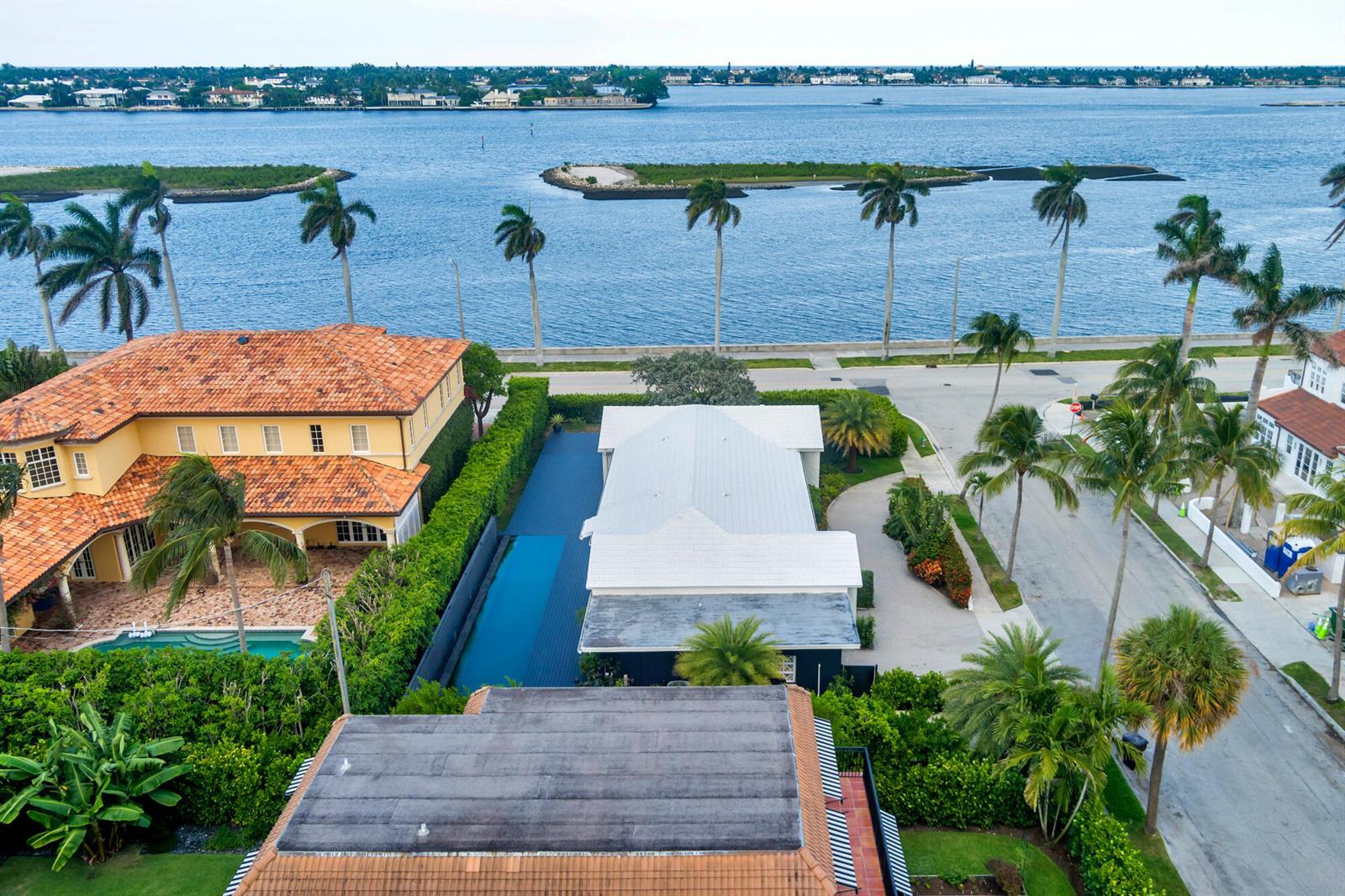 185 Almeria Road, West Palm Beach FL 33405 photo 3