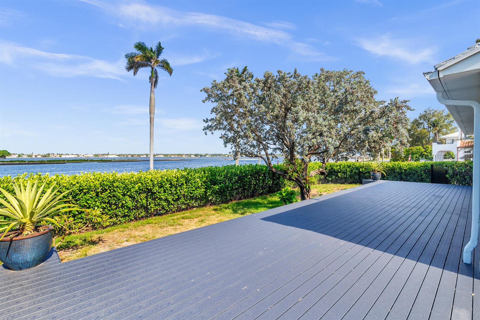 185 Almeria Road, West Palm Beach FL 33405 photo 4