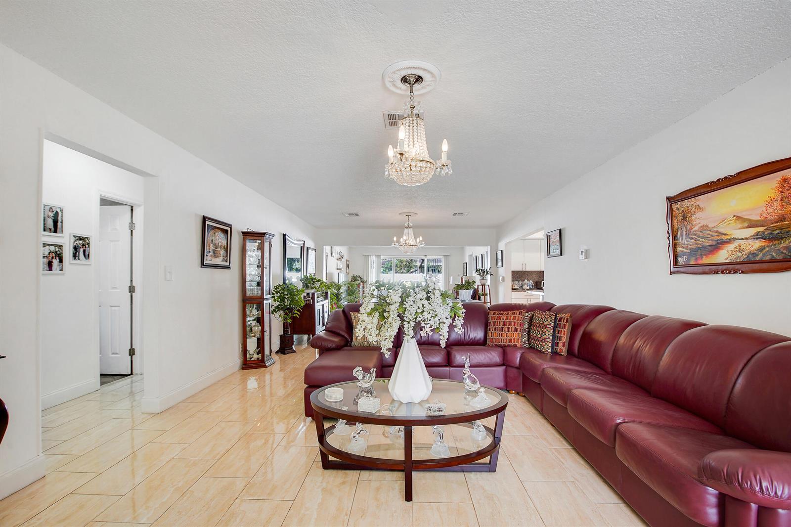 104 N 31st Court, Hollywood FL 33021 photo 4