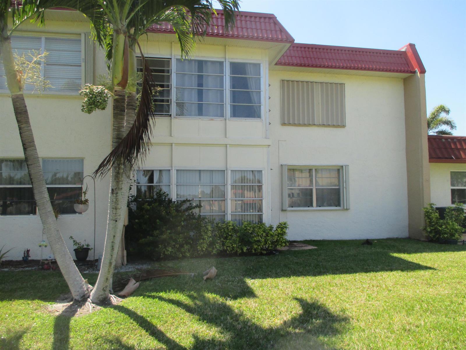 106 Lake Dora Drive, West Palm Beach FL 33411 photo 2