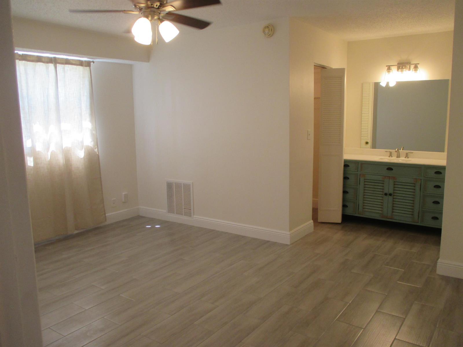 106 Lake Dora Drive, West Palm Beach FL 33411 photo 5
