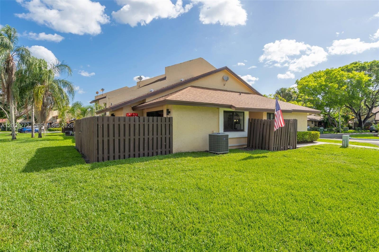 250 SW 97th Ter, Pembroke Pines FL 33025 photo 3