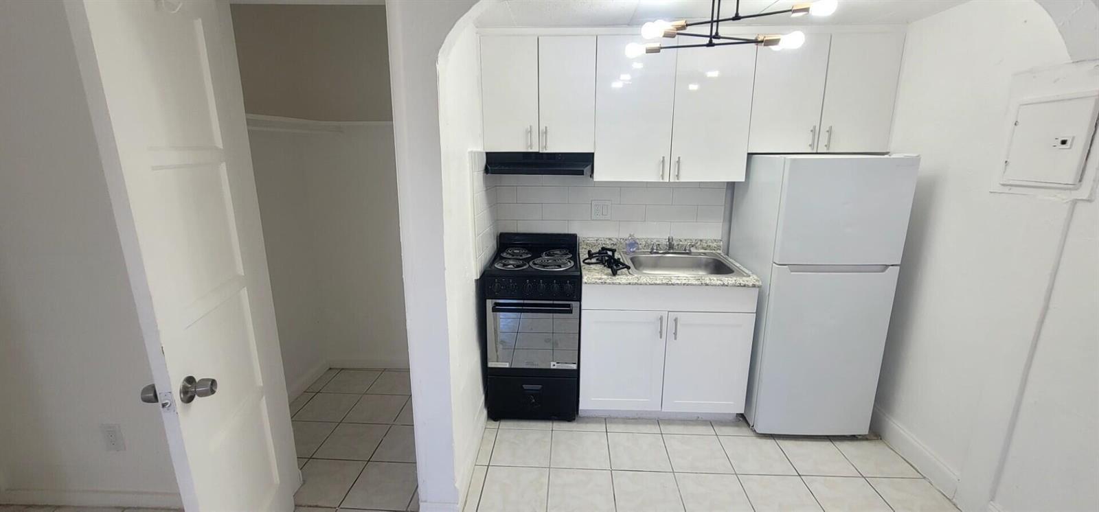 403 N 19th Avenue # J, Hollywood FL 33020 photo 3