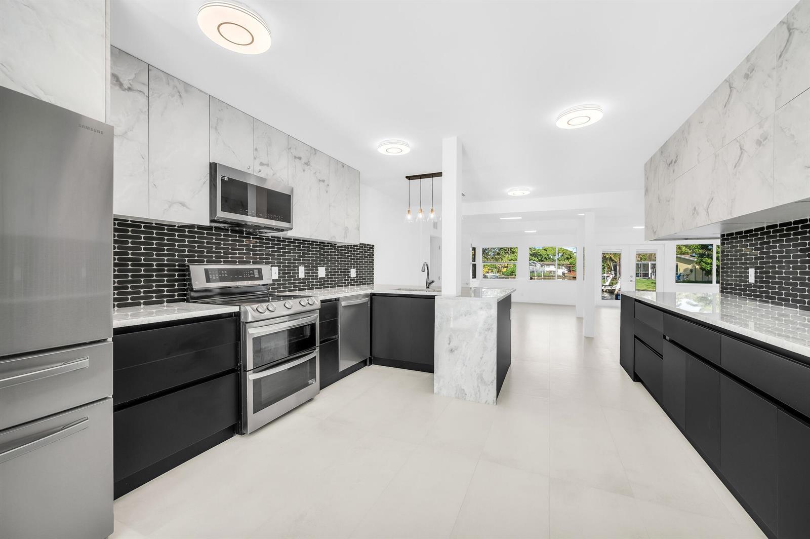 3470 NW 21st Avenue, Oakland Park FL 33309 photo 3