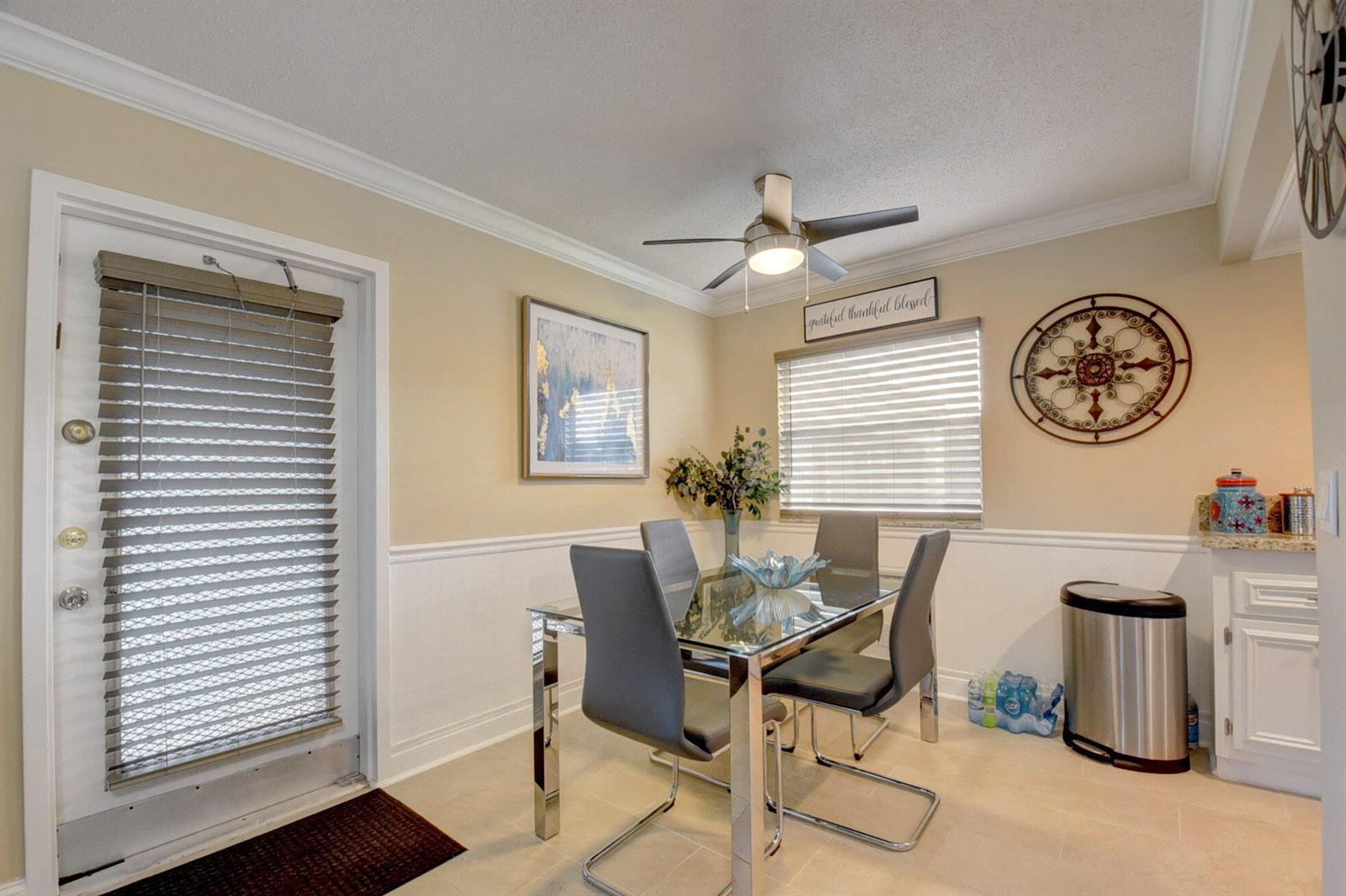 661 Flanders N # 661, Delray Beach FL 33484 photo 2