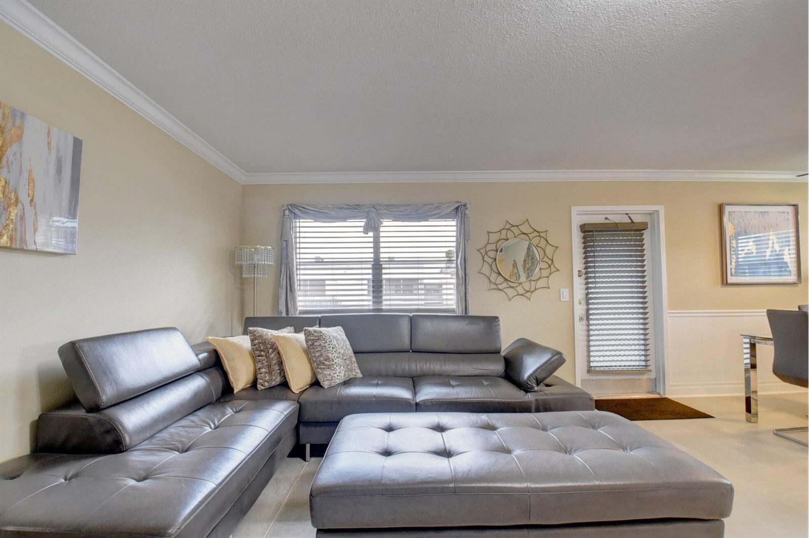 661 Flanders N # 661, Delray Beach FL 33484 photo 4