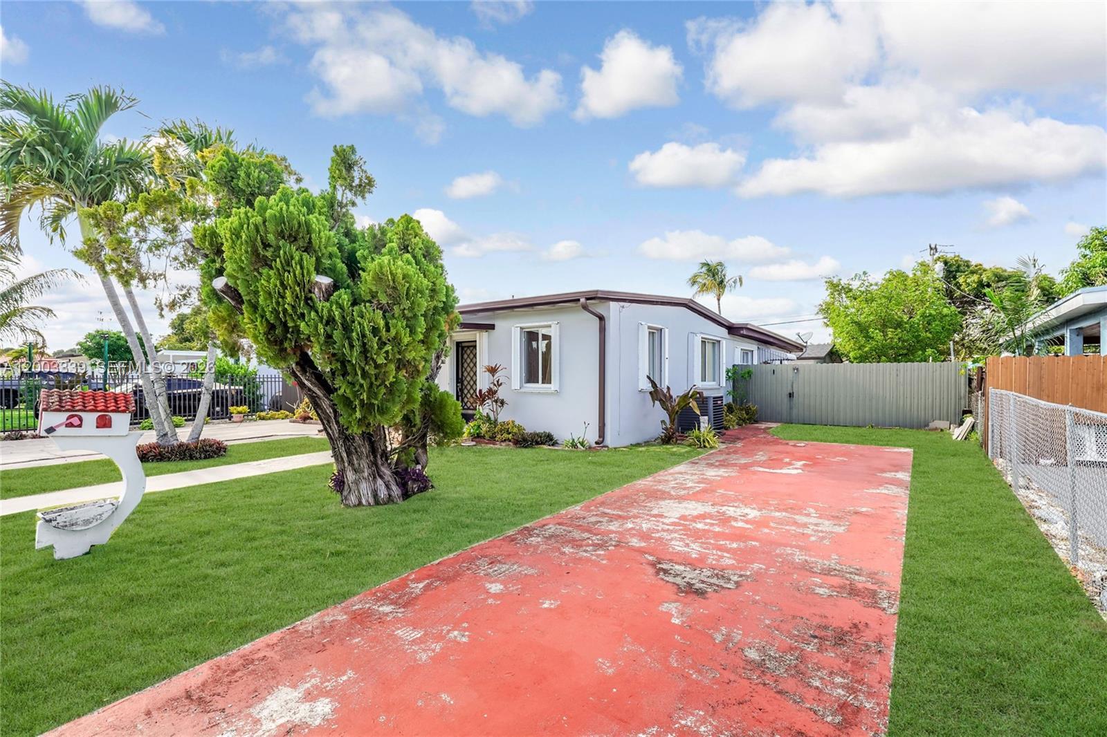 175 E 45th St, Hialeah FL 33013 photo 2