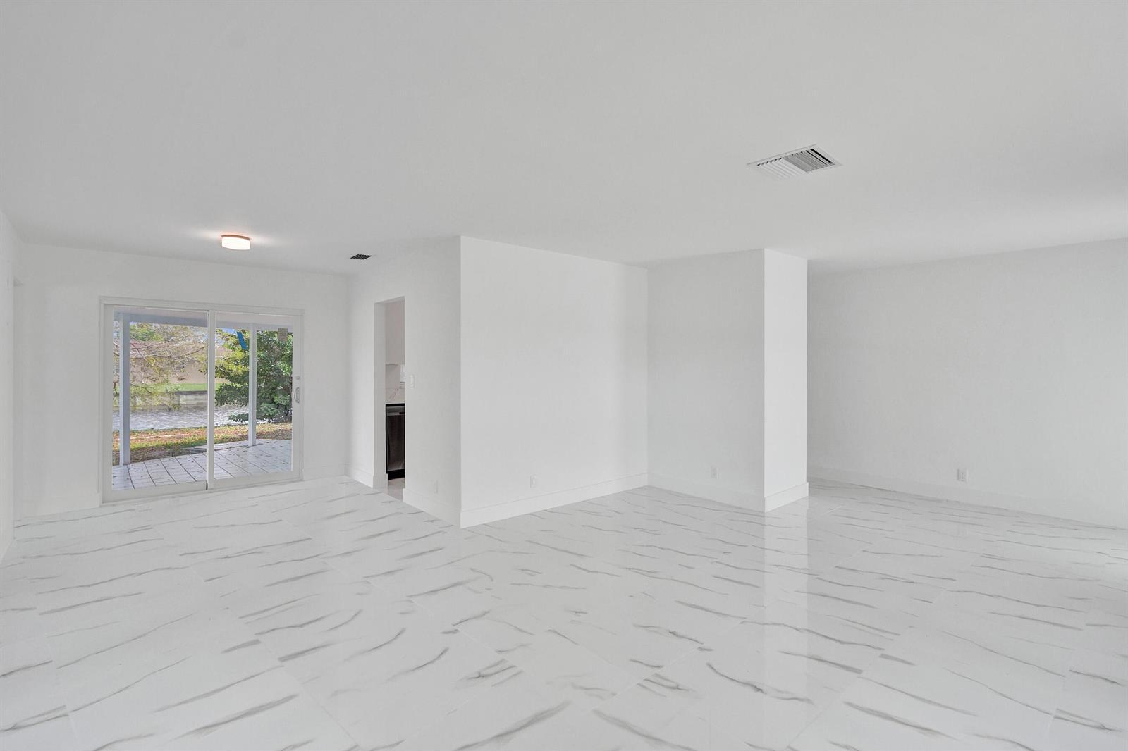 6606 NW 95th Avenue, Tamarac FL 33321 photo 3