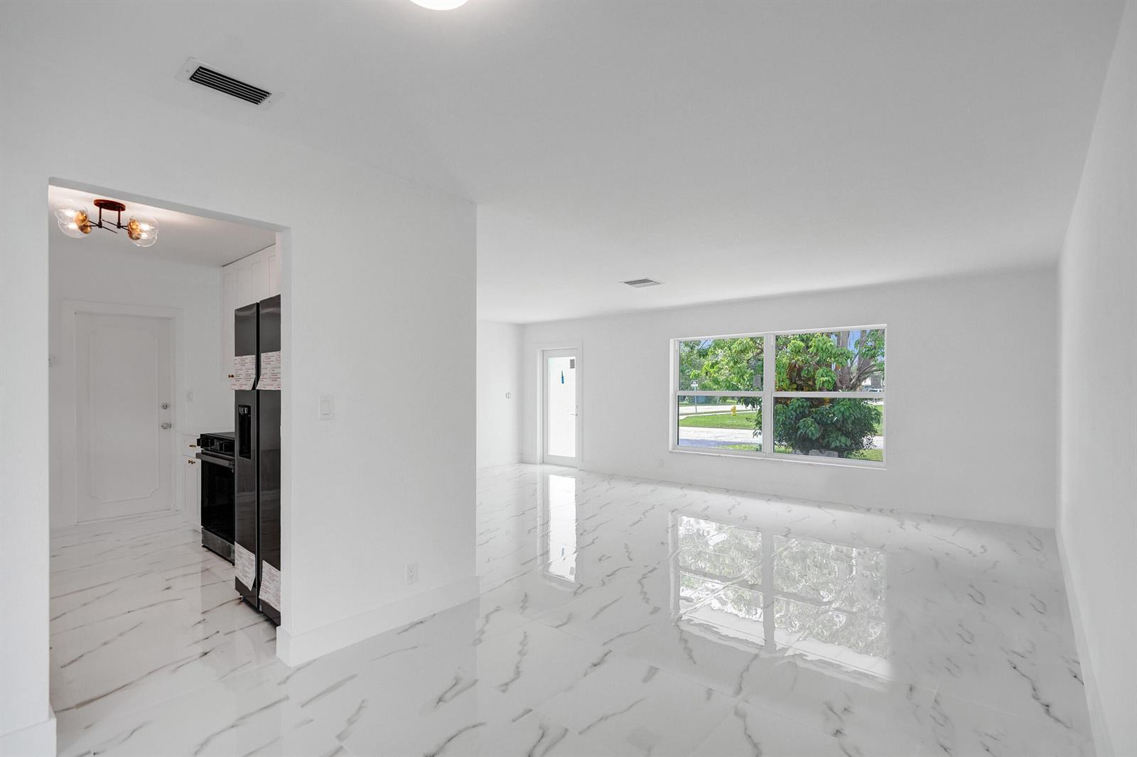 6606 NW 95th Avenue, Tamarac FL 33321 photo 5