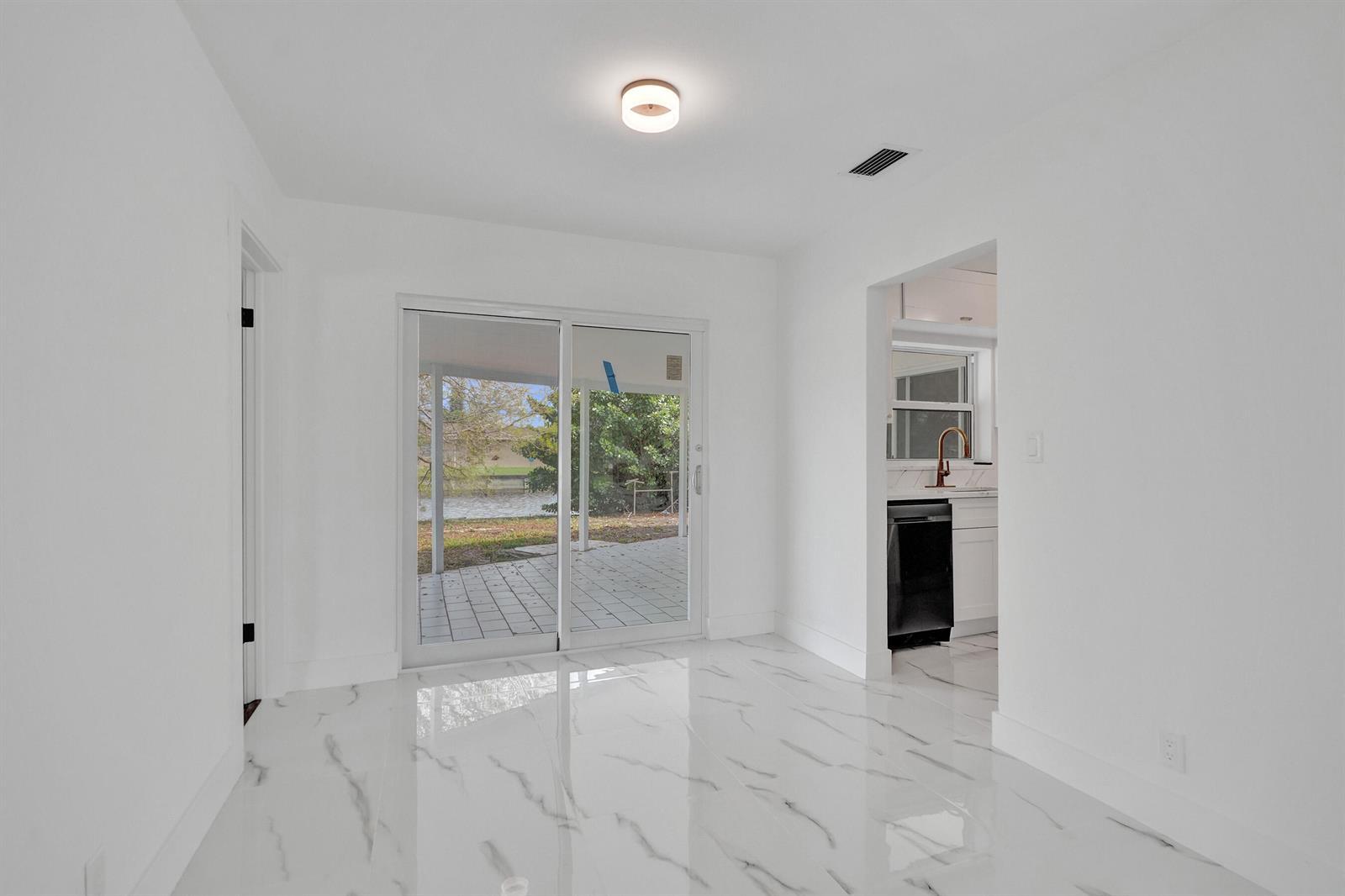 6606 NW 95th Avenue, Tamarac FL 33321 photo 4
