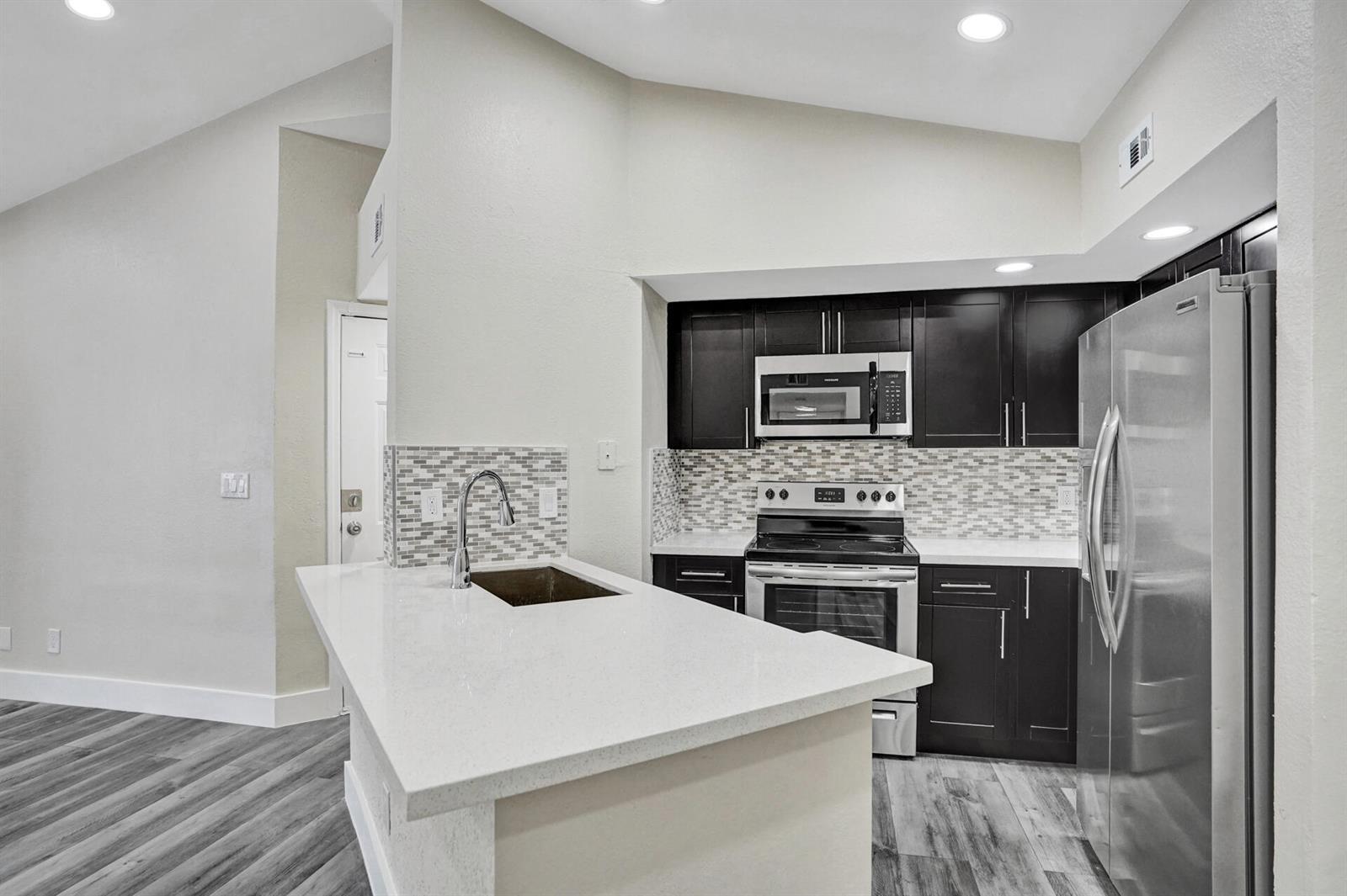 595 Vista Isles Drive # 1925, Sunrise FL 33325
