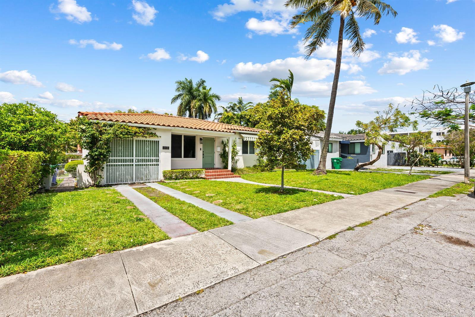 2135 SW 26th Street, Miami FL 33133 photo 2