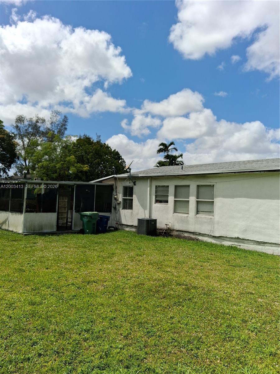 1438 NW 99th St, Miami FL 33147 photo 3