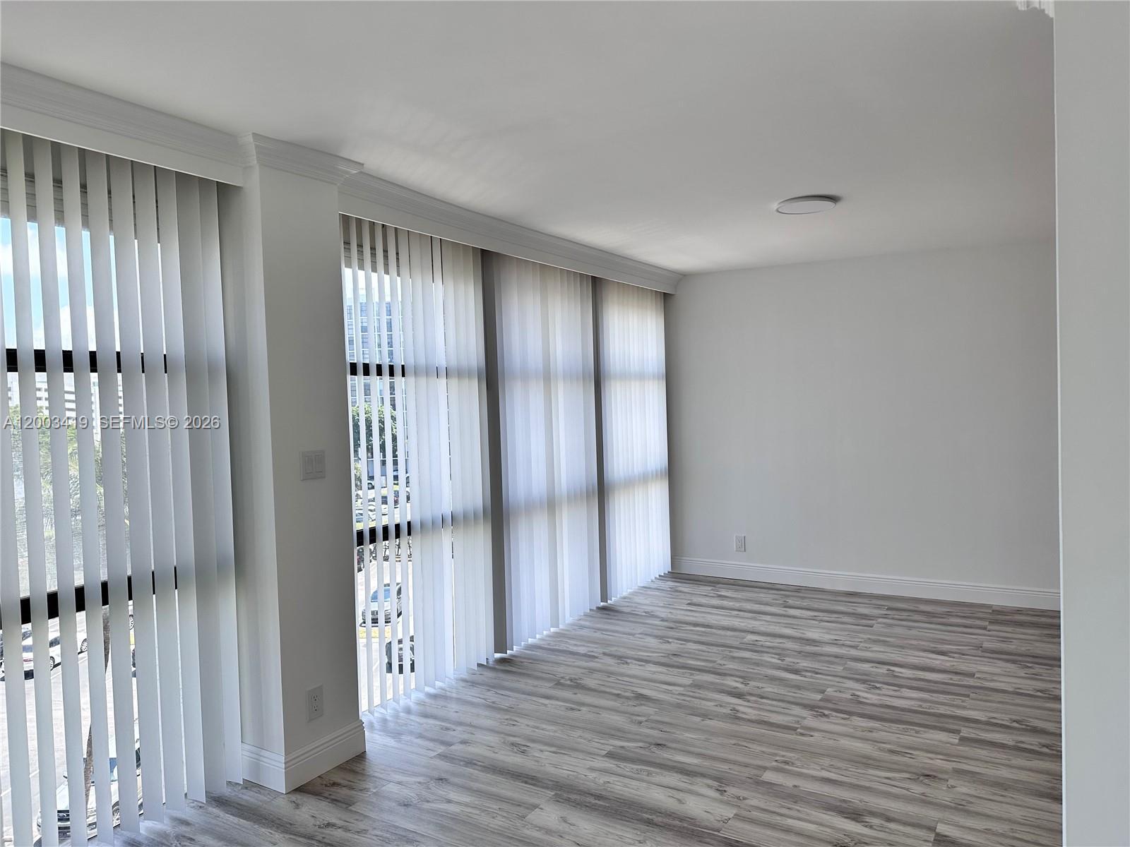 800 Parkview Dr # 522, Hallandale Beach FL 33009 photo 5