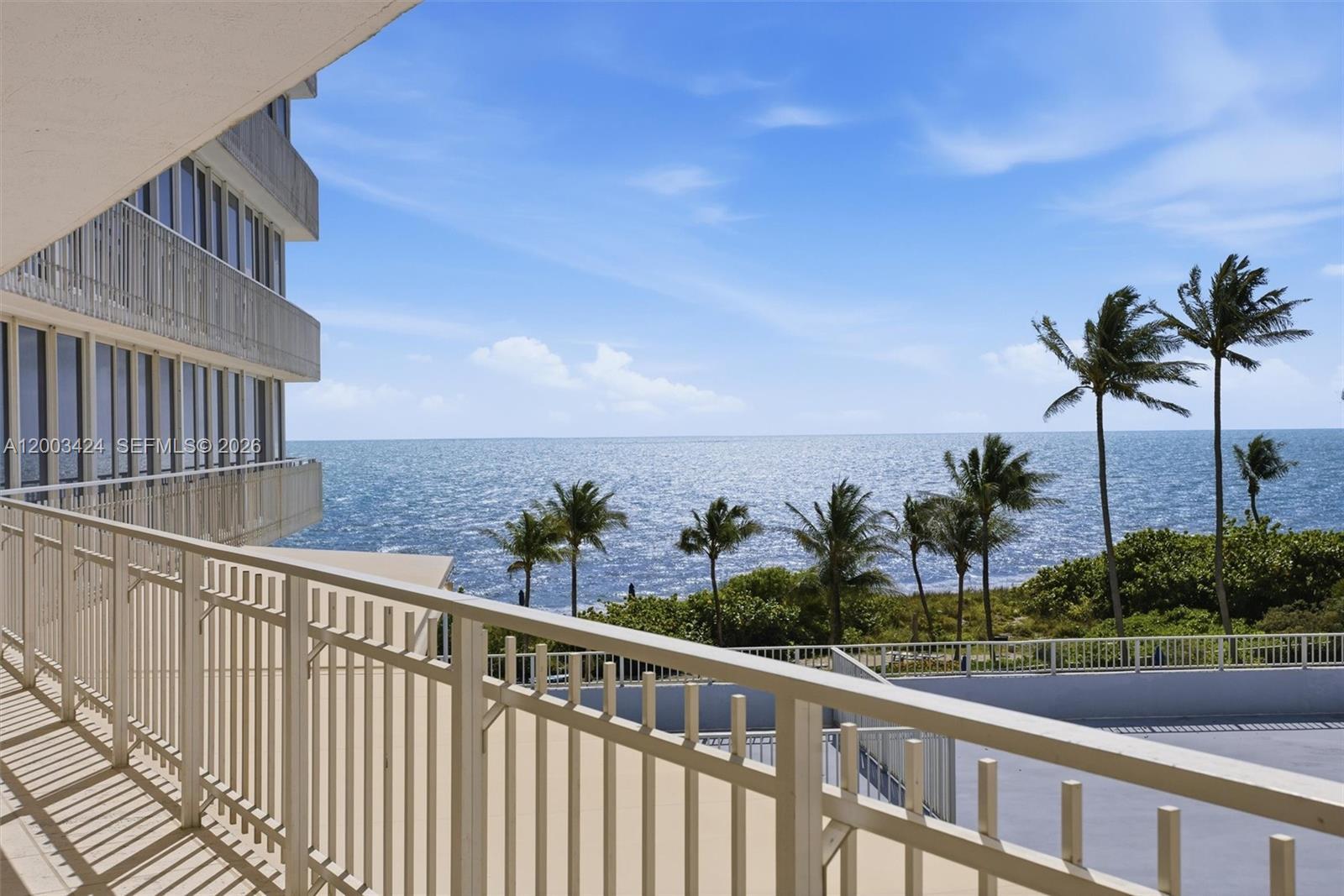 600 Grapetree Dr, Key Biscayne FL 33149 photo 2