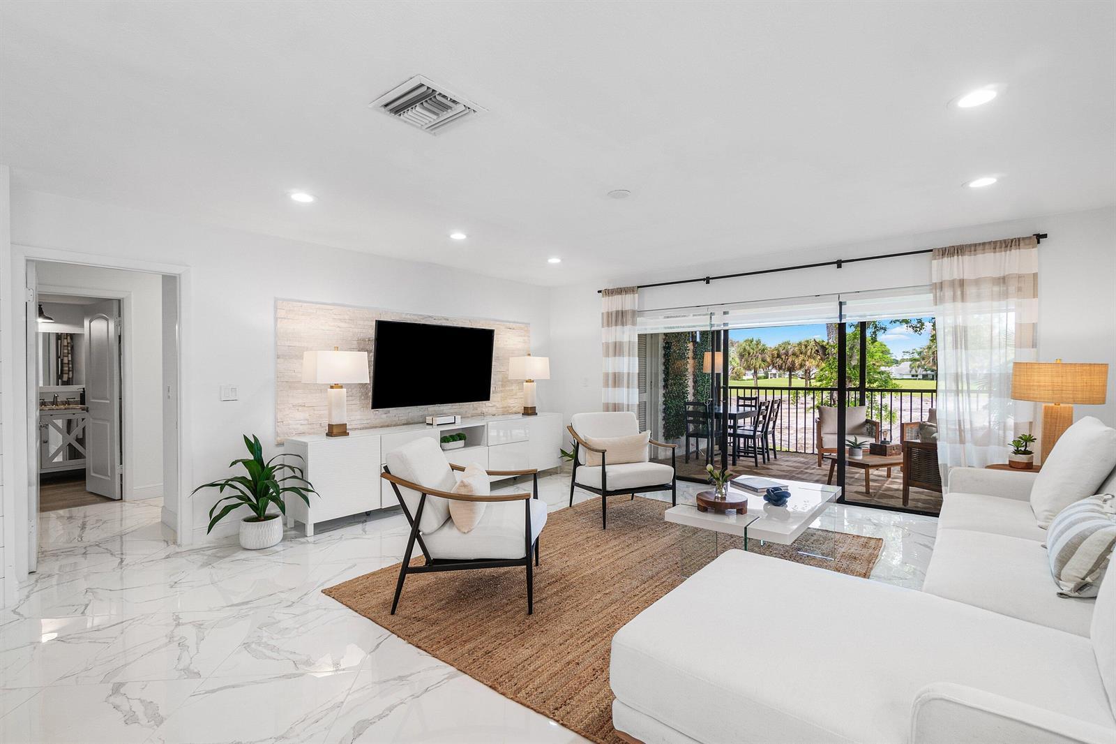 15 Westgate Lane # D, Boynton Beach FL 33436 photo 2