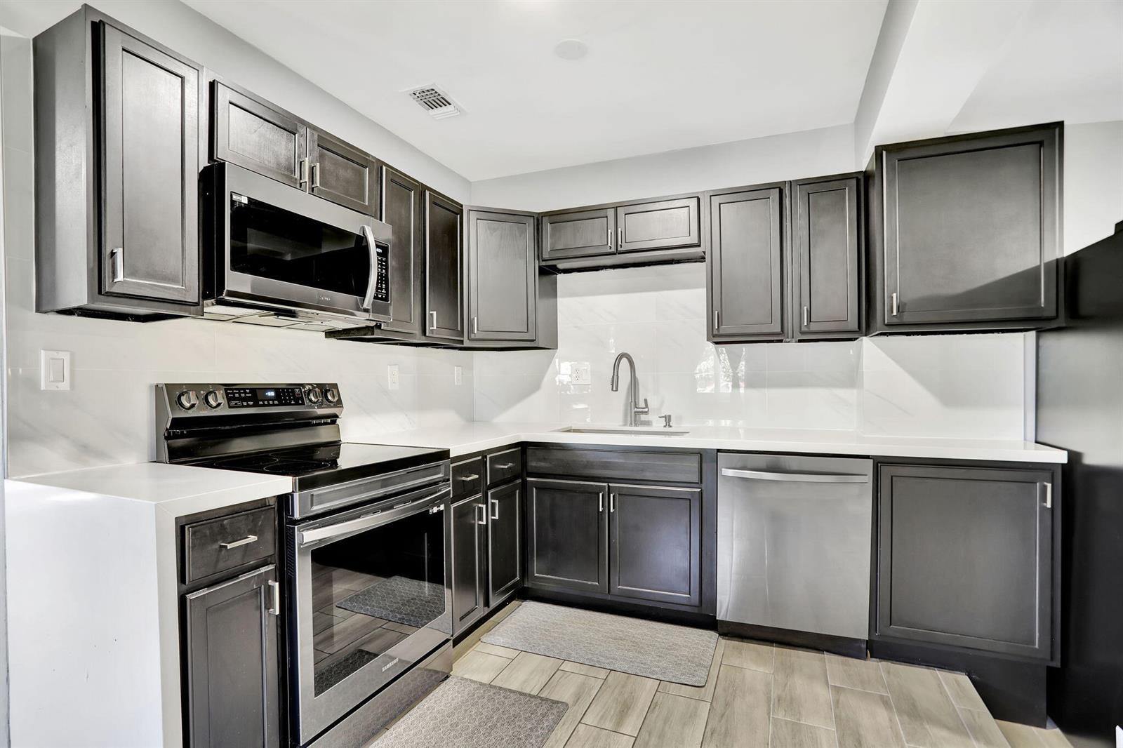 3440 NW 8th Court, Fort Lauderdale FL 33311 photo 2