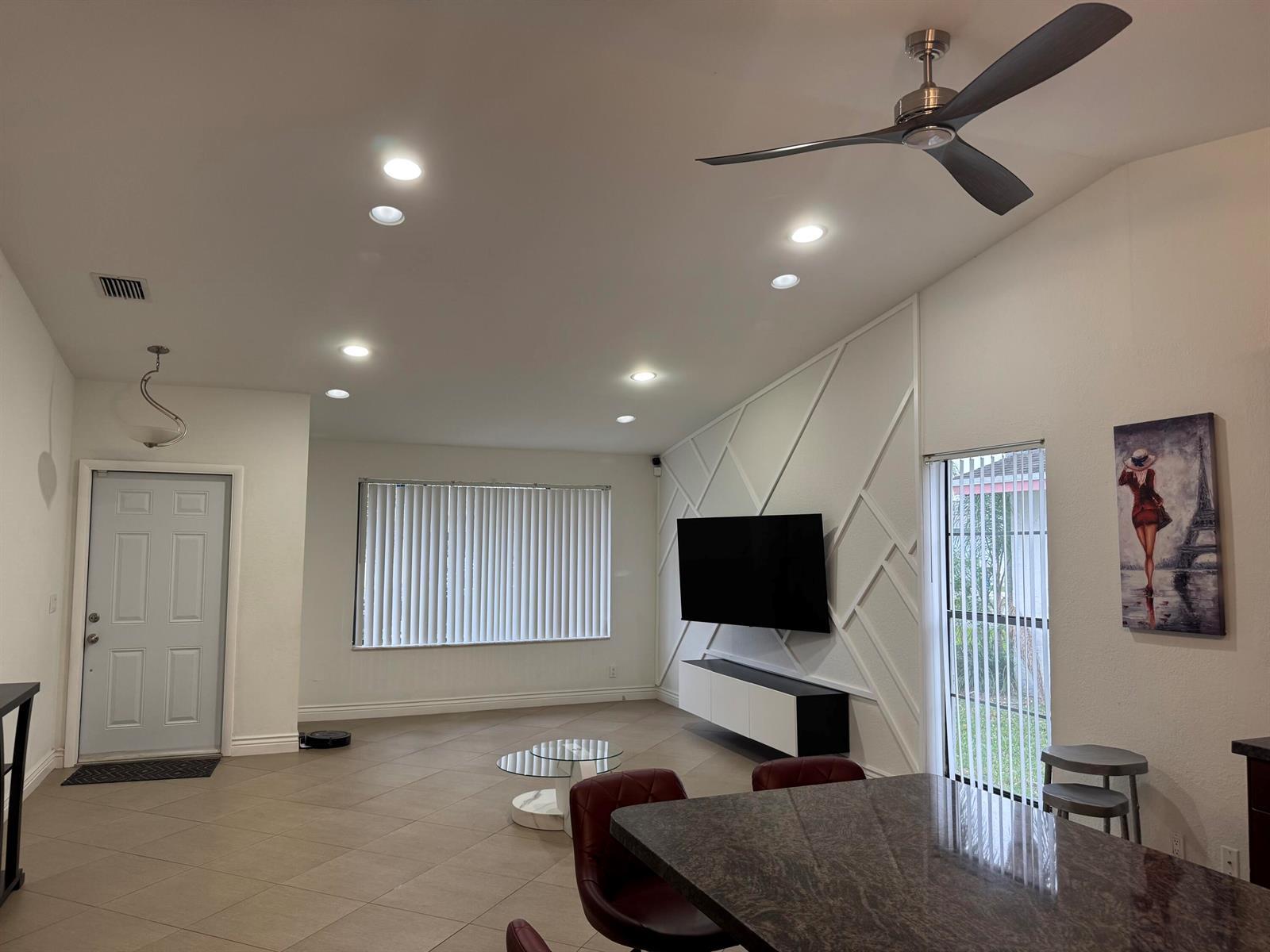9335 NW 53rd Street, Sunrise FL 33351 photo 2