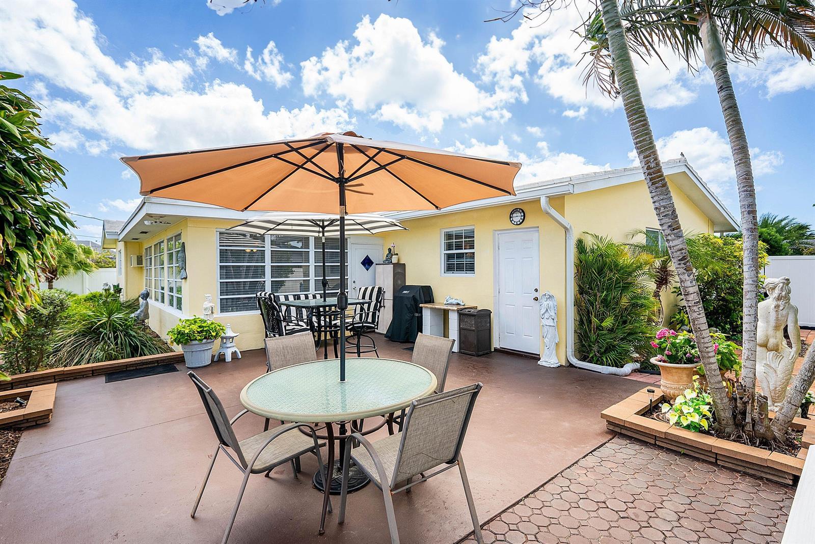 2741 NE 52nd Street, Lighthouse Point FL 33064 photo 2
