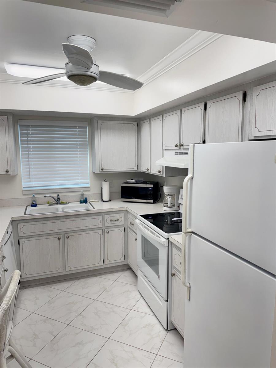 2950 SE Ocean Boulevard # 6, Stuart FL 34996 photo 4