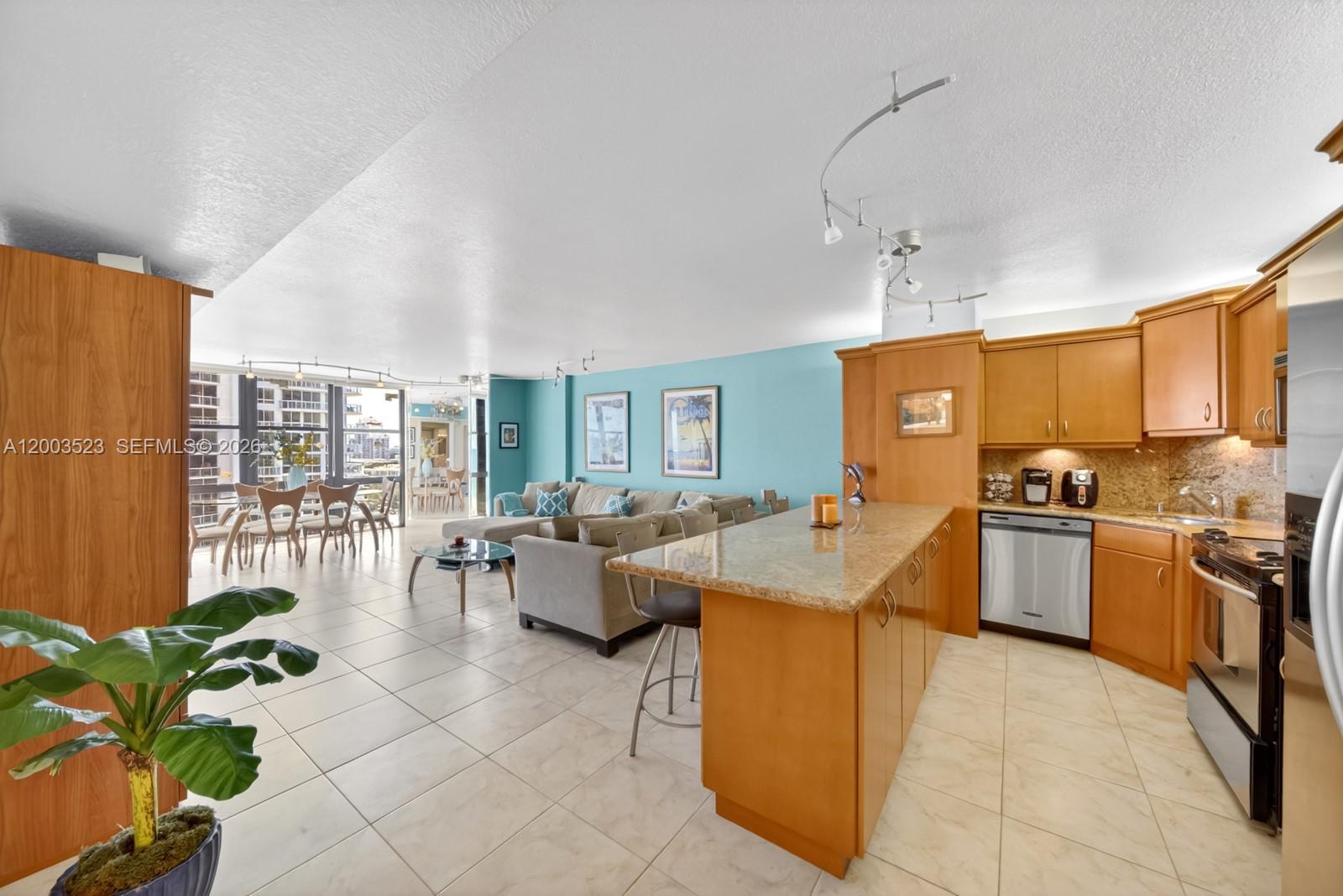 6423 Collins Ave # 1204, Miami Beach FL 33141 photo 5