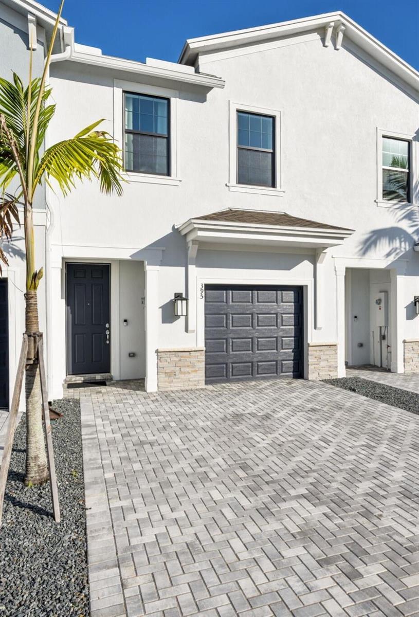 395 SW Sally Way, Stuart FL 34997