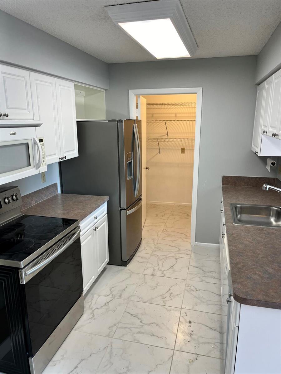 4116 NW Cinnamon Tree Circle, Jensen Beach FL 34957 photo 5