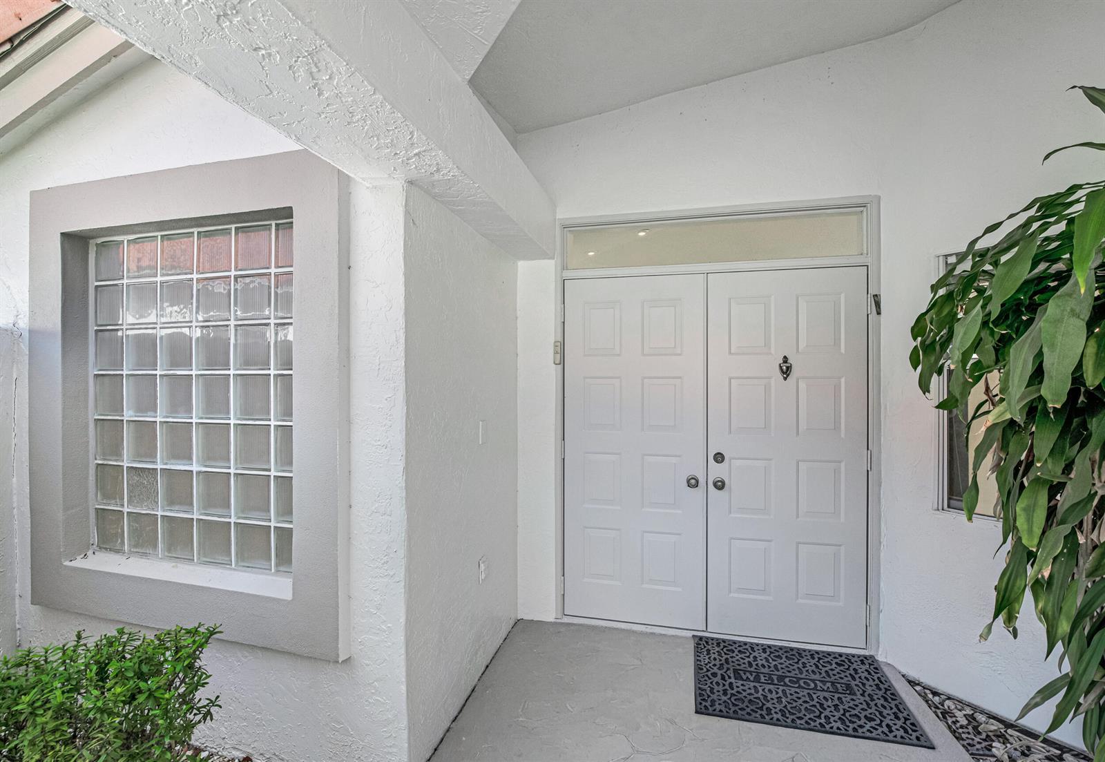 9758 Harbour Lake Circle, Boynton Beach FL 33437 photo 3
