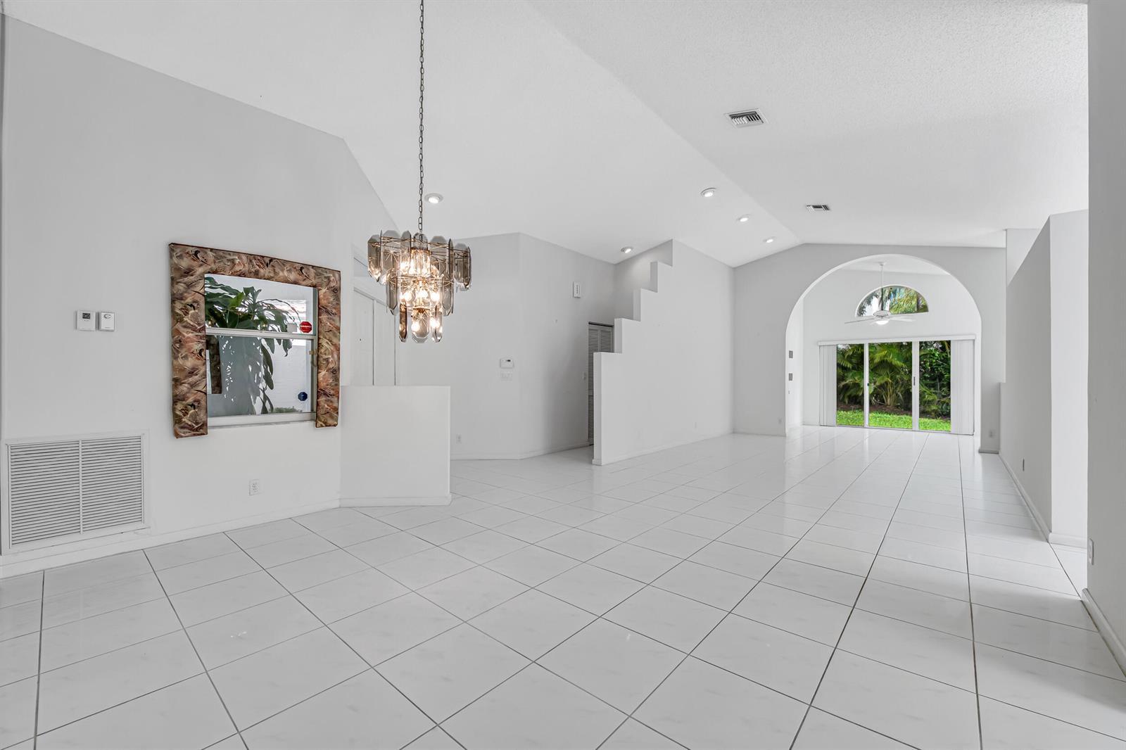 9758 Harbour Lake Circle, Boynton Beach FL 33437 photo 5