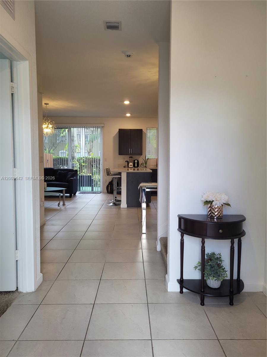 1015 SE 24th Ter, Homestead FL 33035 photo 2