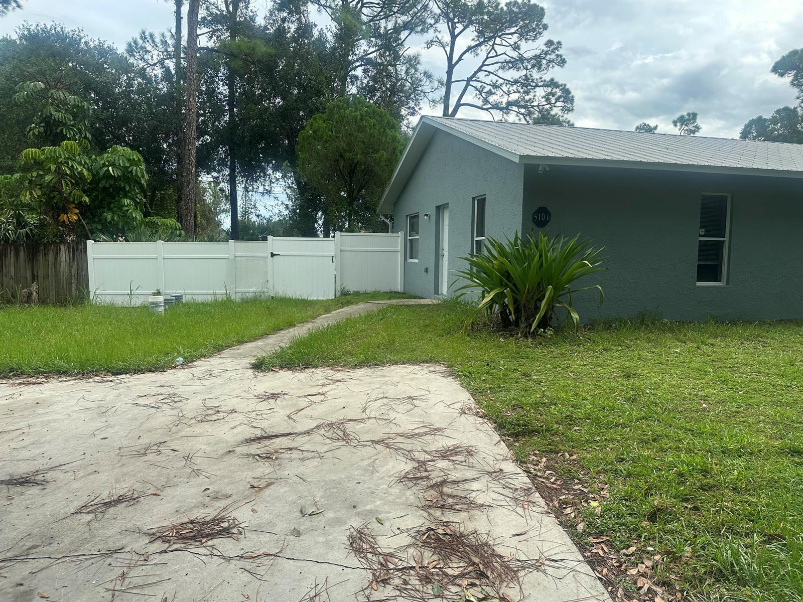 5106 Sanibel Avenue, Fort Pierce FL 34951 photo 3