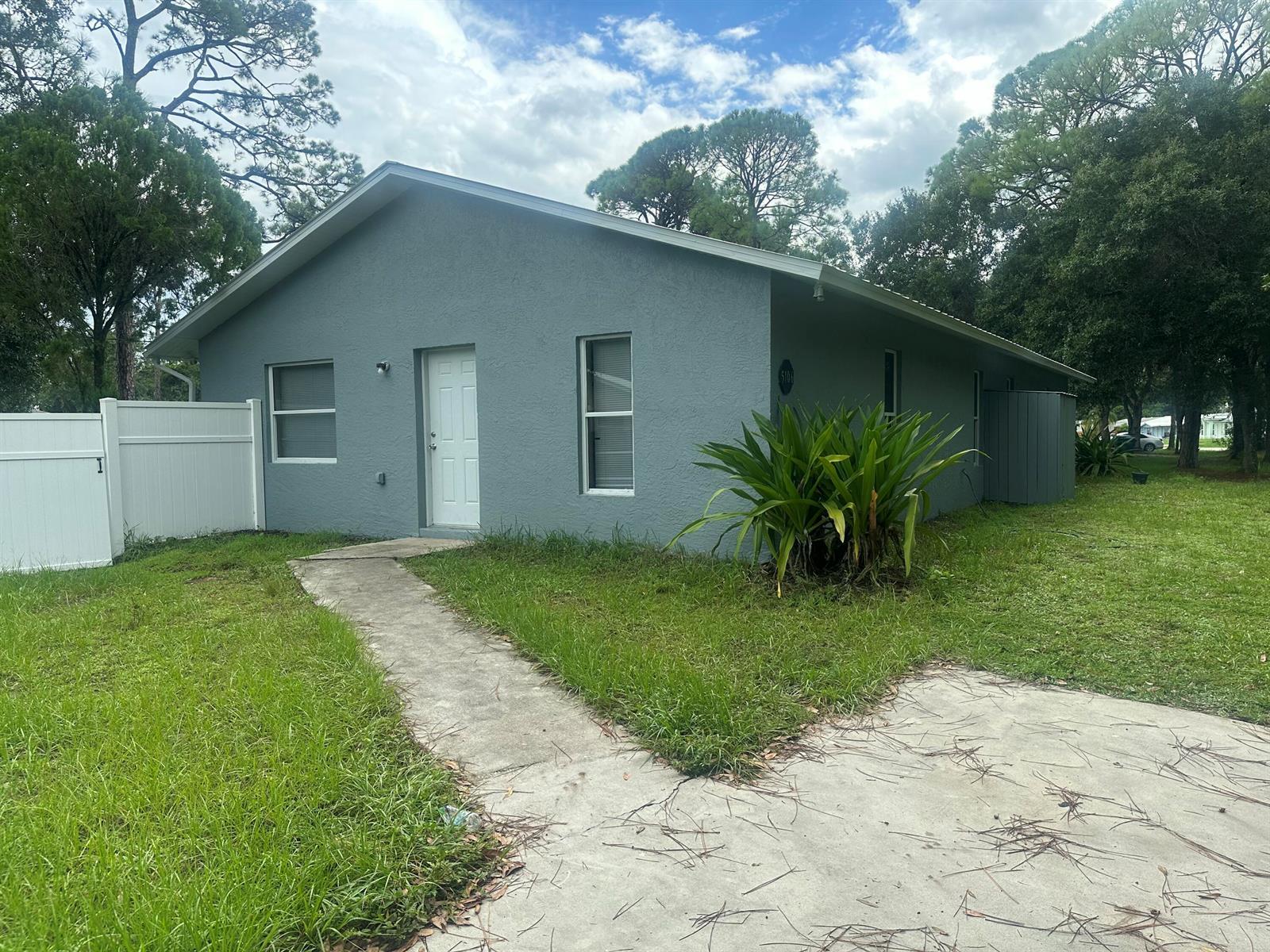 5106 Sanibel Avenue, Fort Pierce FL 34951