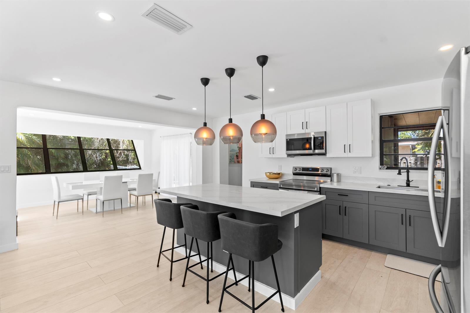 235 NE 20th Street, Boca Raton FL 33431 photo 2