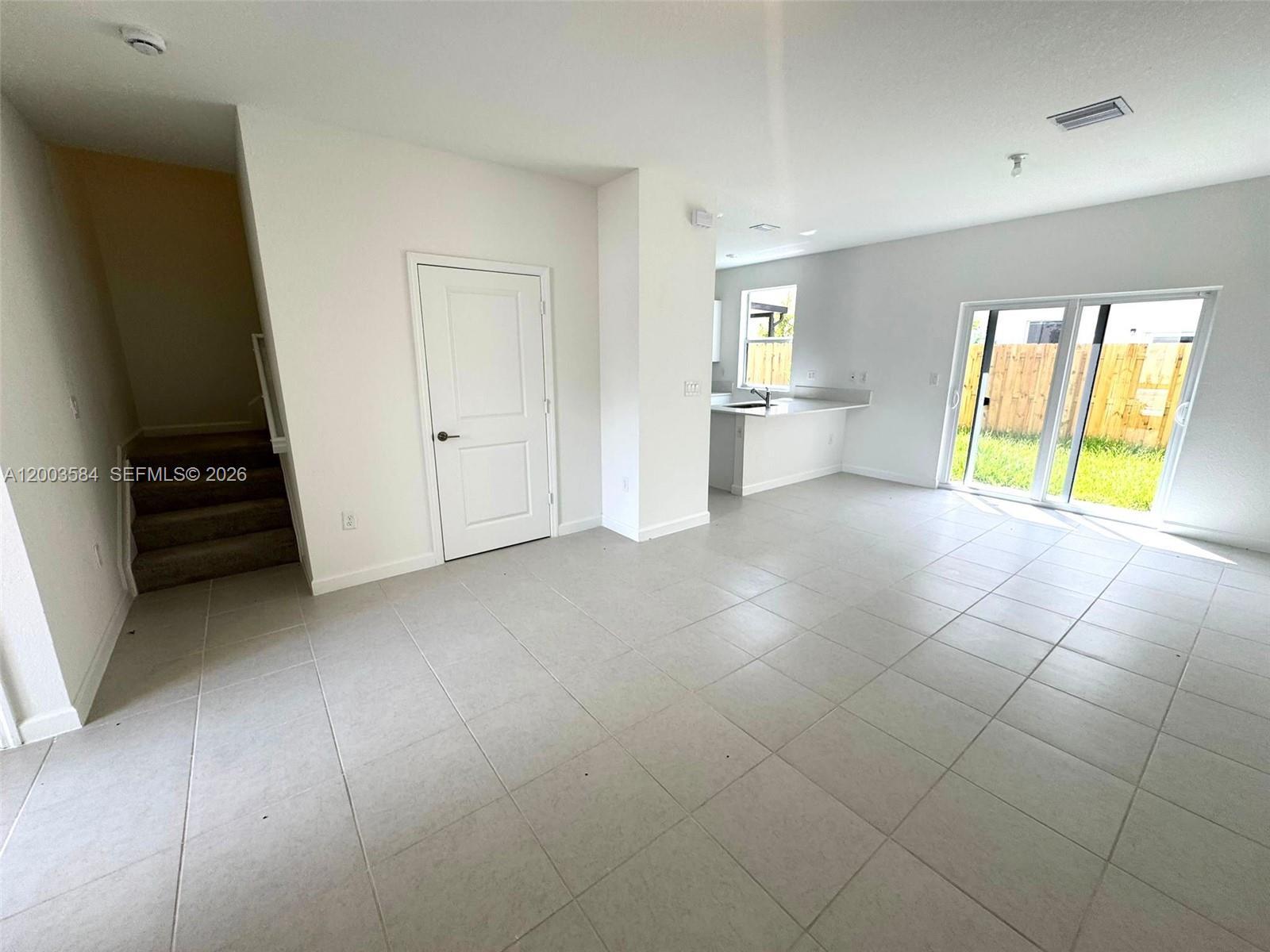 2877 SE 24 Avenue, Homestead FL 33035 photo 4