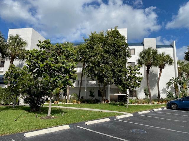 1605 Us-1 # B206, Jupiter FL 33477 photo 4