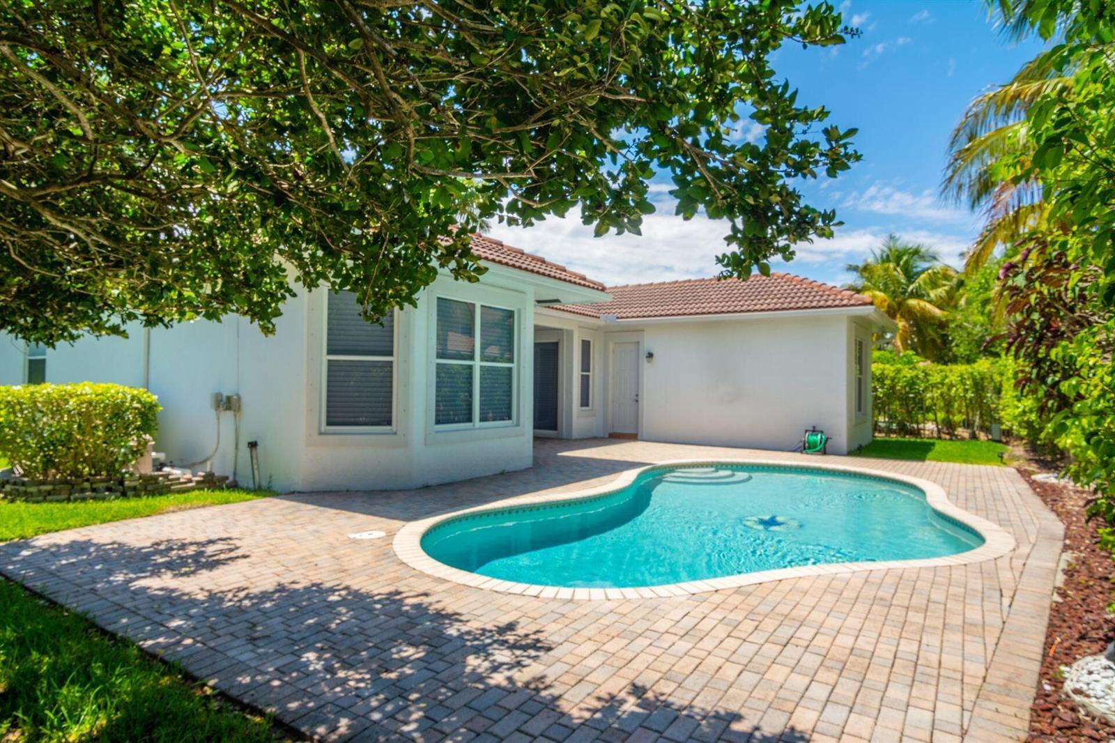 2002 Schooner Lane, Weston FL 33327 photo 2