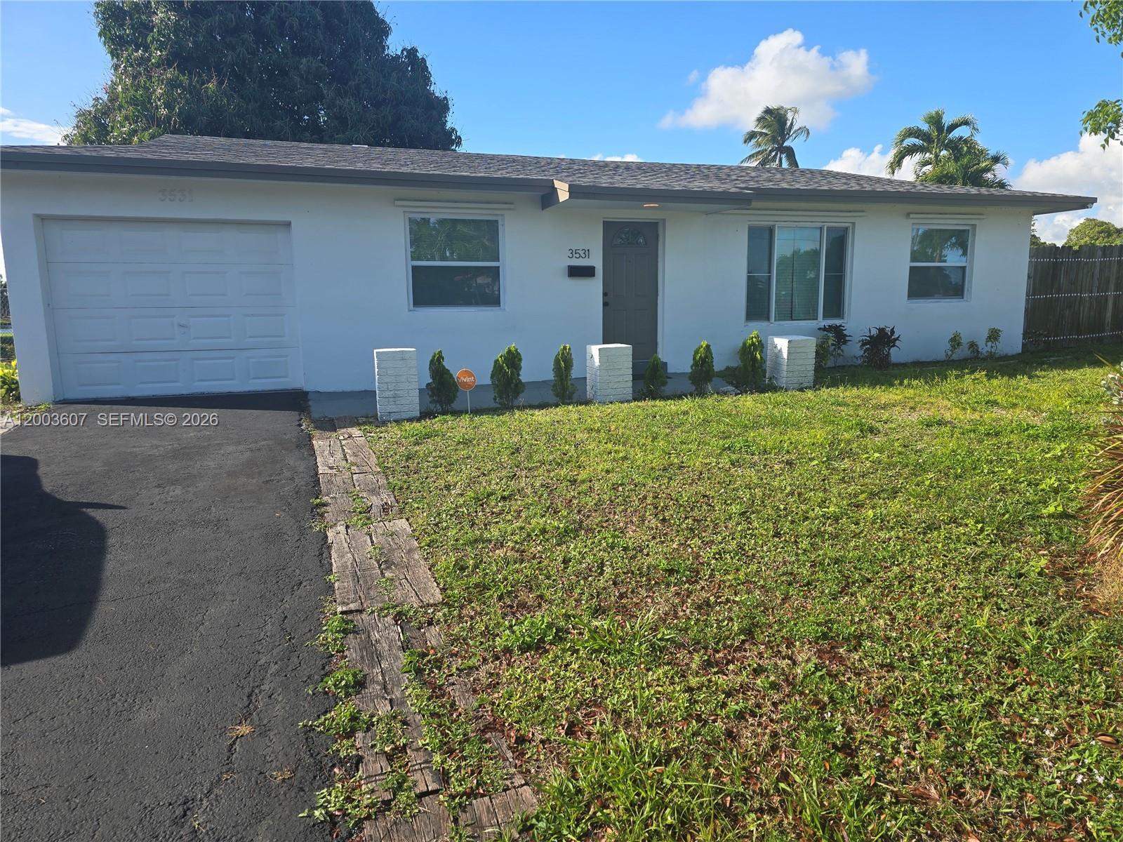 3531 NW 26th St, Lauderdale Lakes FL 33311
