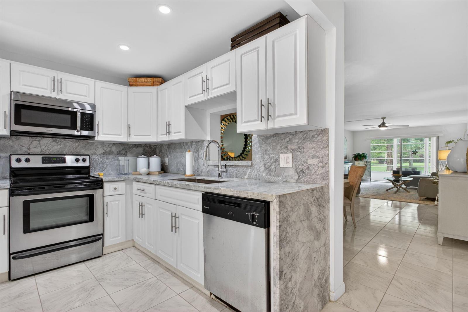 2504 Antigua Terrace # A1, Coconut Creek FL 33066 photo 3