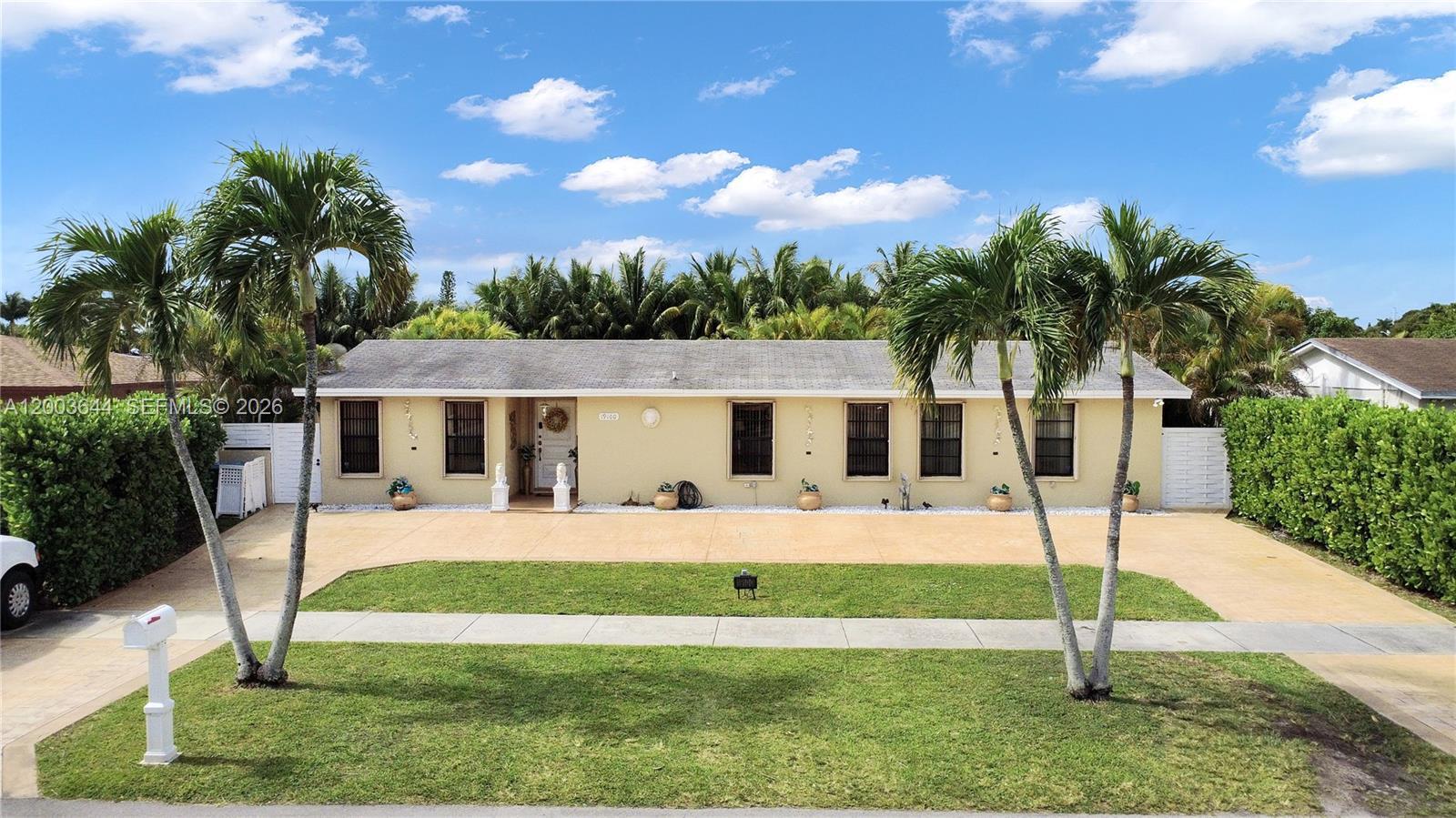19100 SW 125th Ave, Miami FL 33177 photo 3