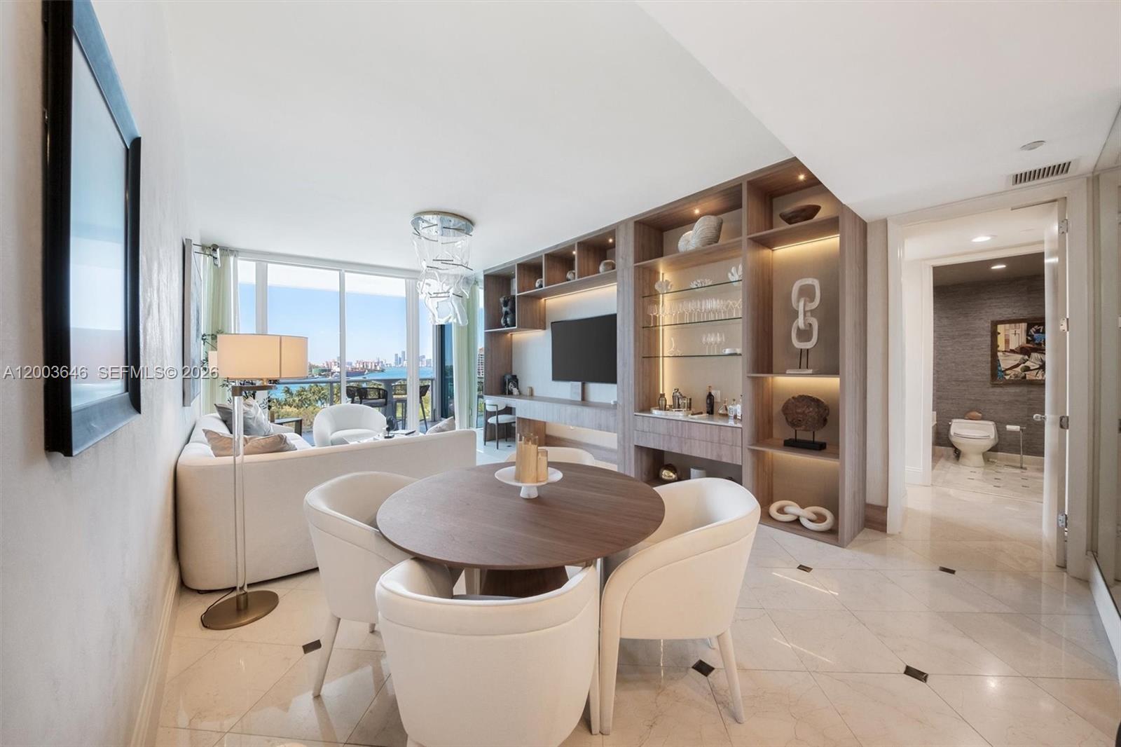 100 S Pointe Dr # 702, Miami Beach FL 33139
