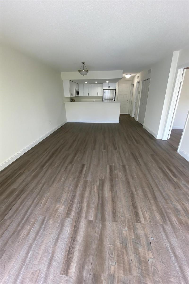 18335 NW 68 Avenue # 318, Hialeah FL 33015 photo 3