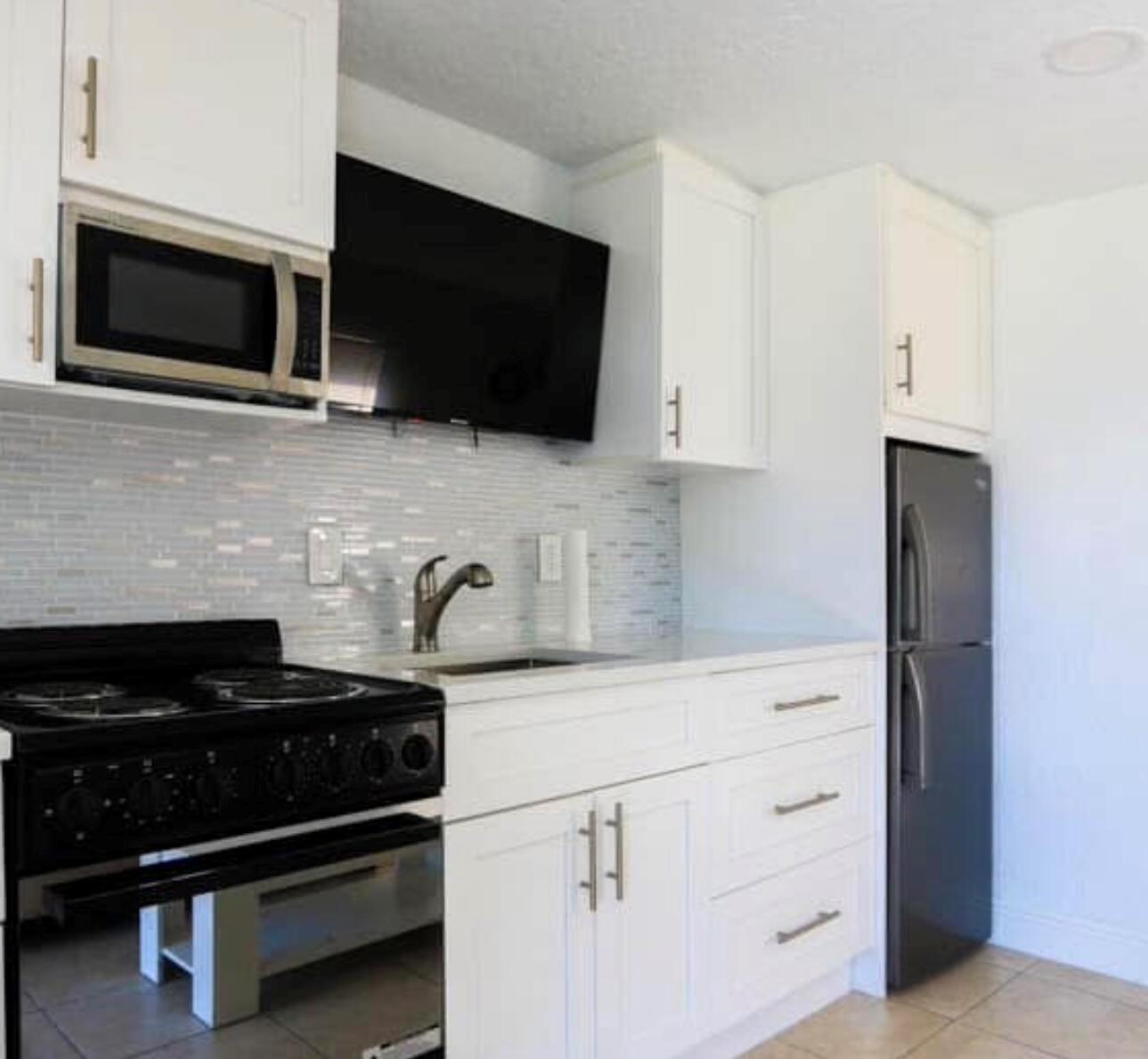 701 SE Bahama Avenue # A, Stuart FL 34994 photo 3