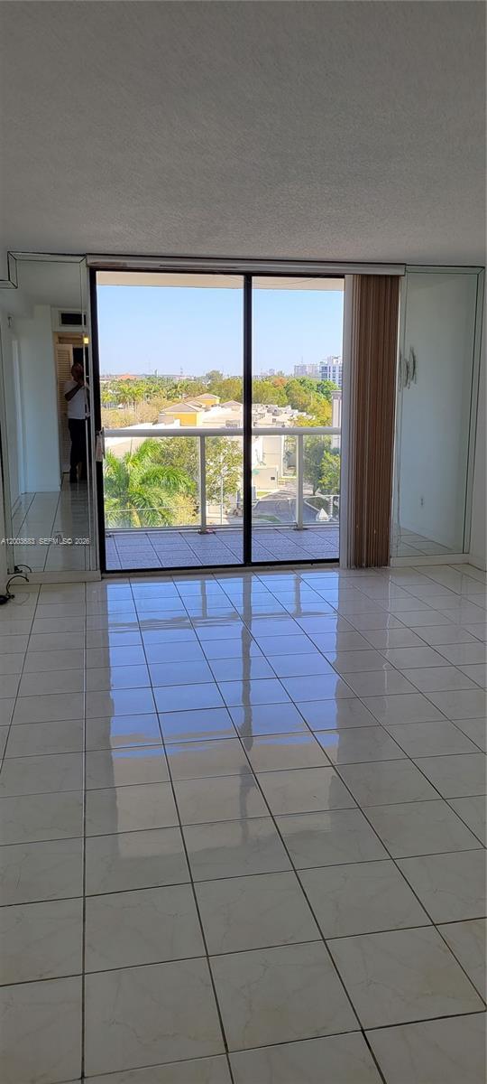 13499 Biscayne Blvd # 511, North Miami FL 33181 photo 4